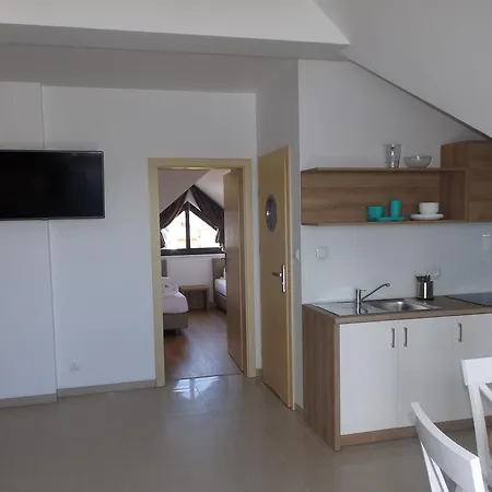 Apartment Port *